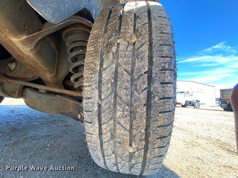 image for item HR9453 2005 Ford Explorer  SUV