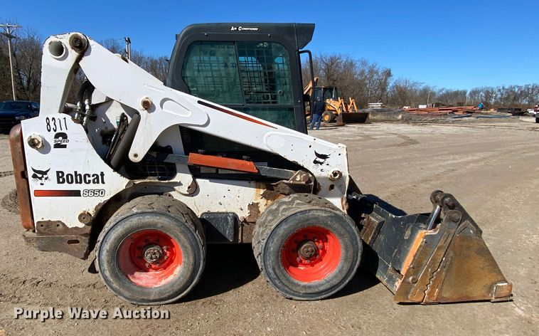 image for item HR9454 2010 Bobcat S650  skid steer loader