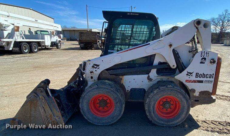 image for item HR9454 2010 Bobcat S650  skid steer loader