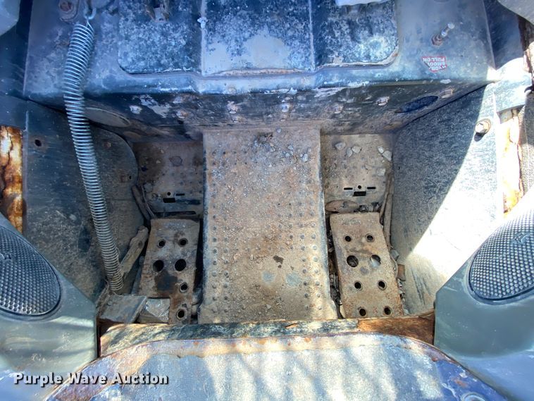 image for item HR9454 2010 Bobcat S650  skid steer loader