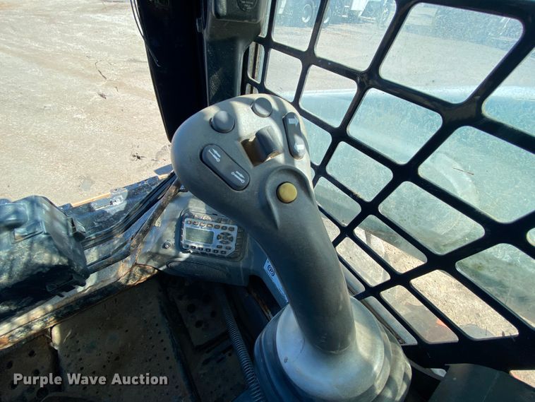 image for item HR9454 2010 Bobcat S650  skid steer loader