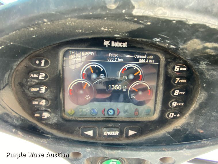 image for item HR9454 2010 Bobcat S650  skid steer loader