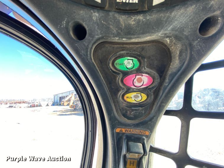 image for item HR9454 2010 Bobcat S650  skid steer loader