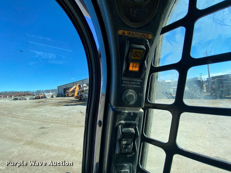 image for item HR9454 2010 Bobcat S650  skid steer loader