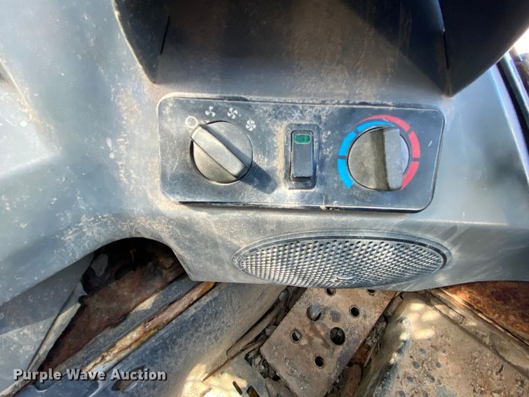 image for item HR9454 2010 Bobcat S650  skid steer loader