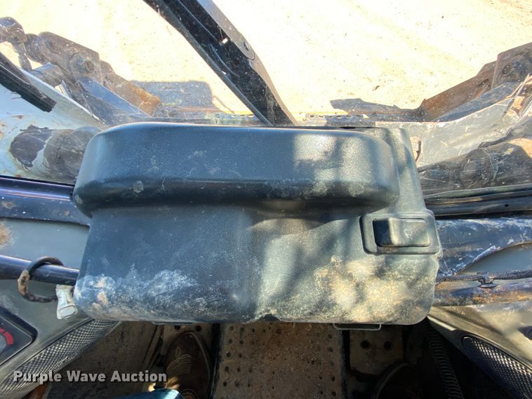 image for item HR9454 2010 Bobcat S650  skid steer loader