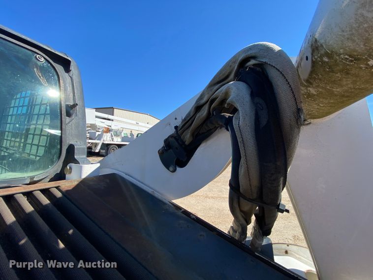 image for item HR9454 2010 Bobcat S650  skid steer loader