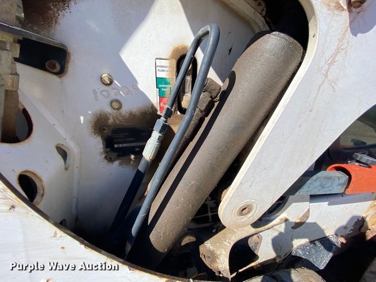 image for item HR9454 2010 Bobcat S650  skid steer loader