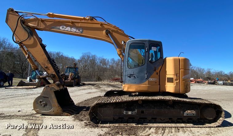 image for item HR9456 2003 Case CX225SR  excavator