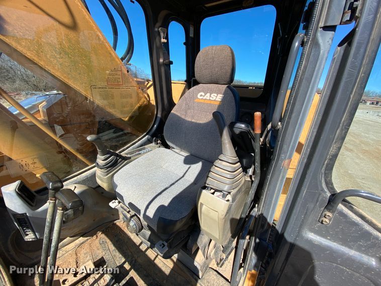 image for item HR9456 2003 Case CX225SR  excavator