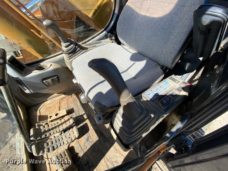 image for item HR9456 2003 Case CX225SR  excavator