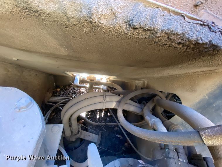 image for item HR9456 2003 Case CX225SR  excavator