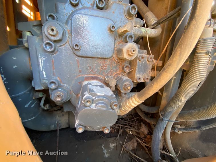 image for item HR9456 2003 Case CX225SR  excavator