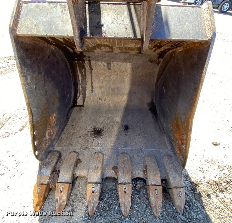 image for item HR9456 2003 Case CX225SR  excavator