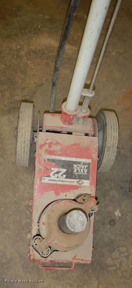 image for item HU9011 (2) jacks