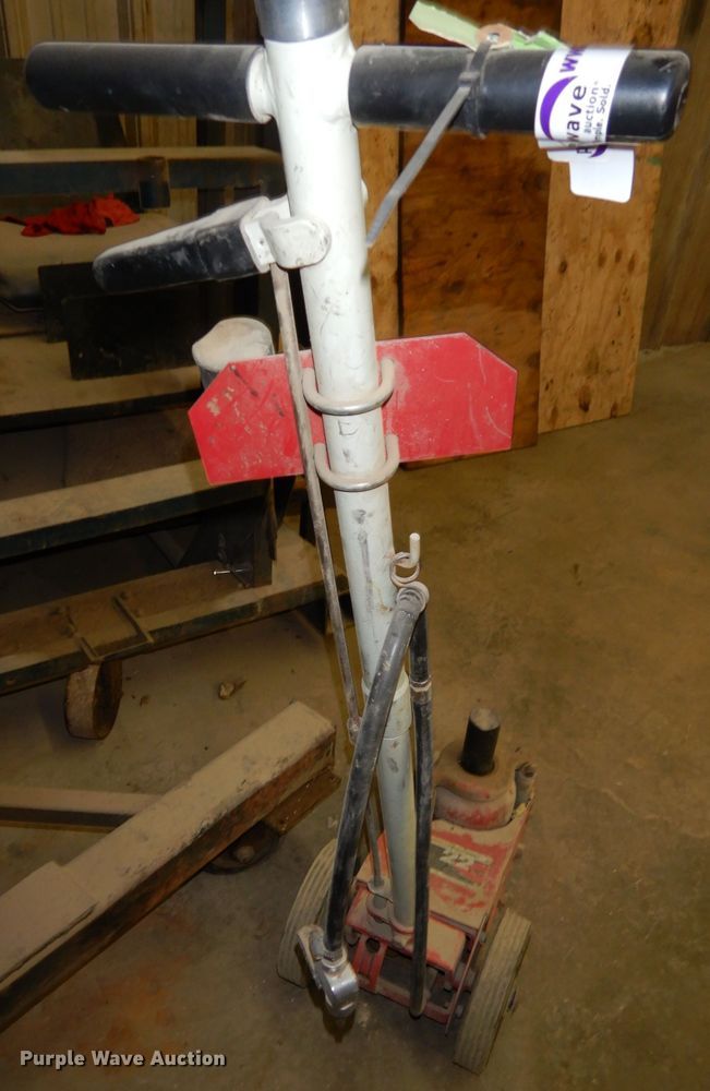 image for item HU9011 (2) jacks