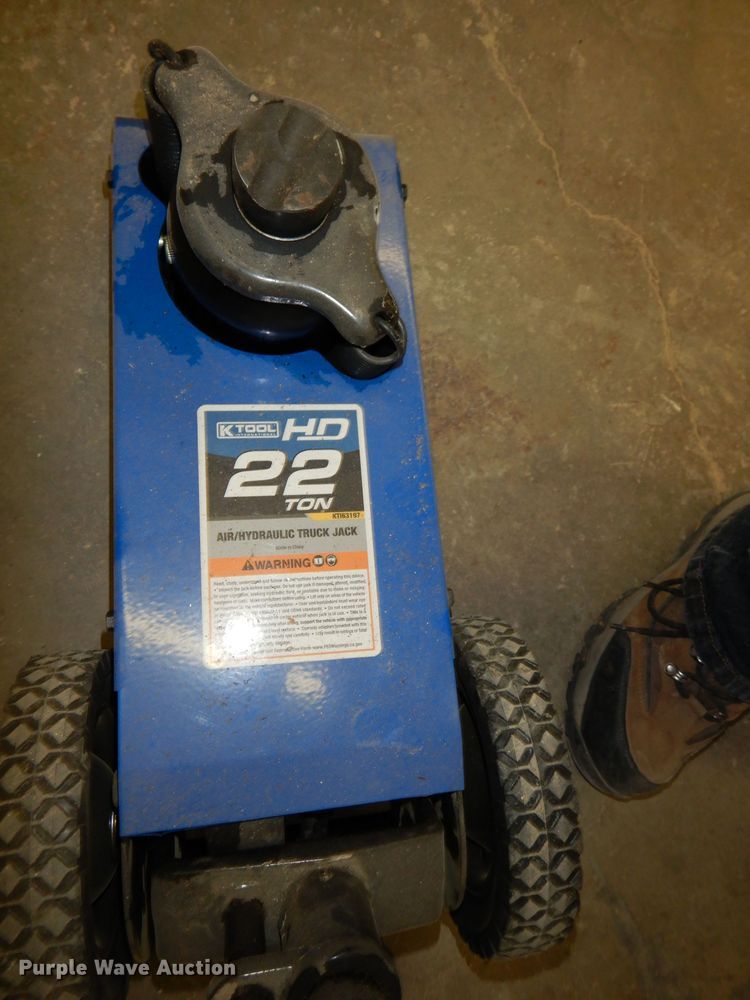 image for item HU9011 (2) jacks