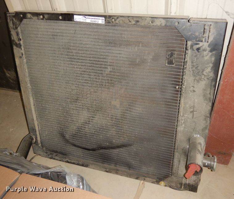 image for item HU9012 Radiator