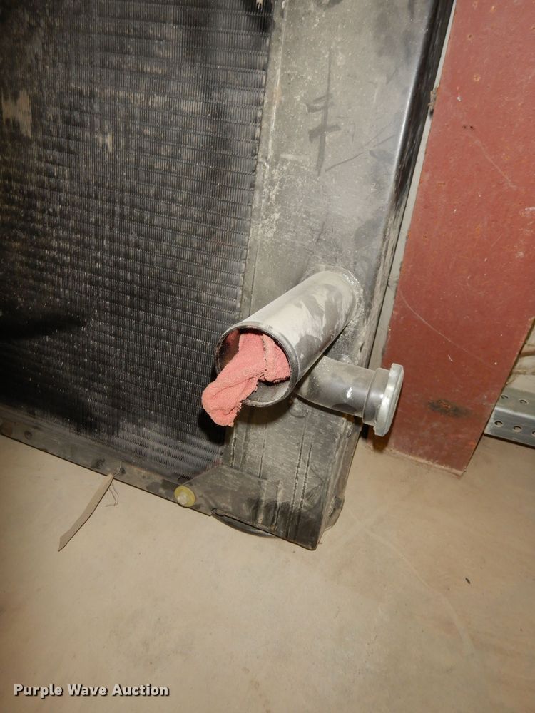 image for item HU9012 Radiator