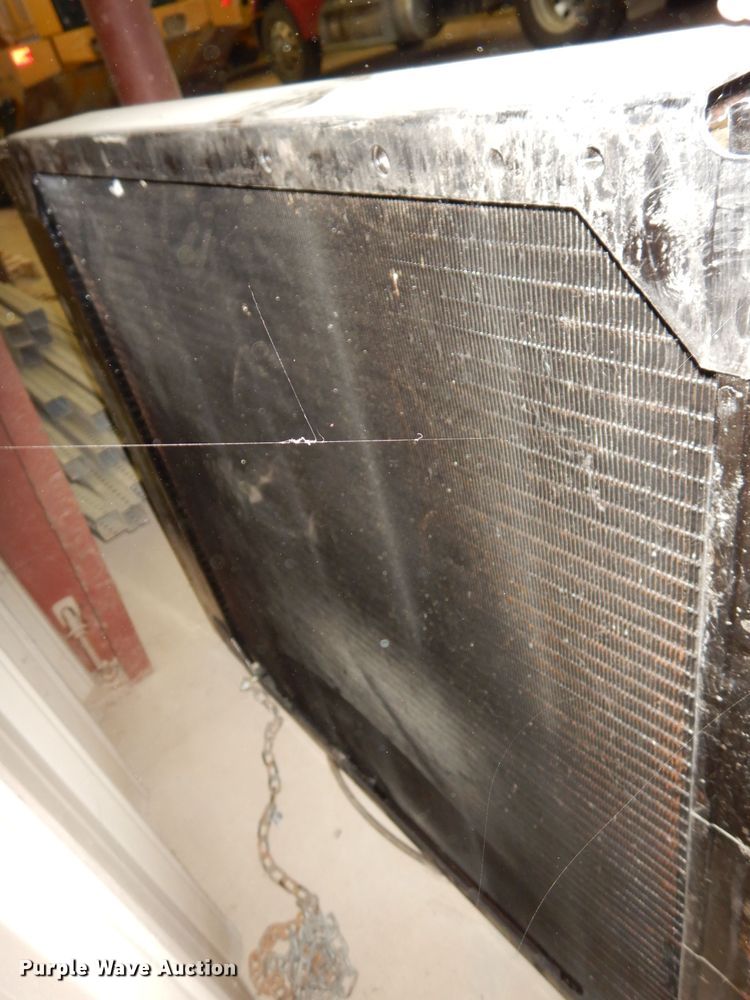 image for item HU9012 Radiator