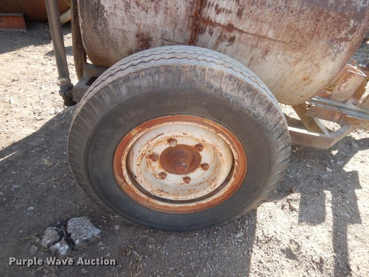 image for item HU9020 Waste oil trailer