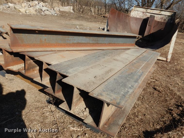 image for item HU9024 (10) H-beams