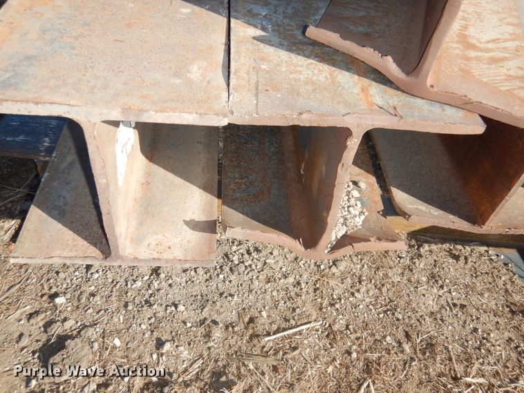 image for item HU9024 (10) H-beams