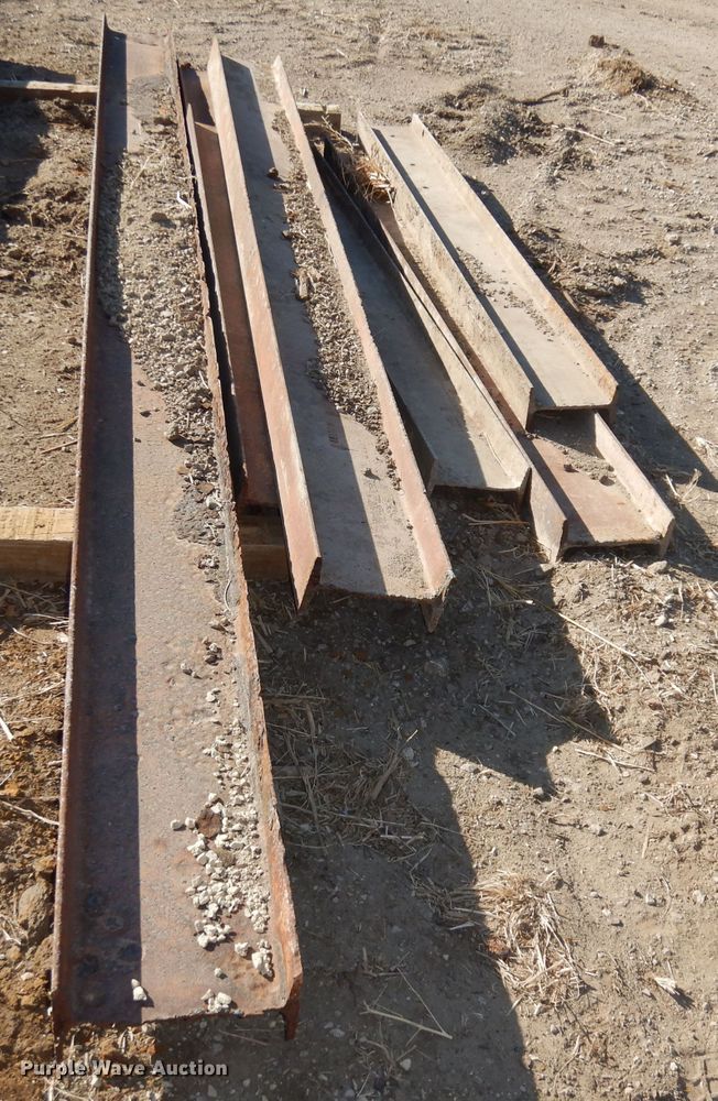 image for item HU9025 Approximately 30 I-beams