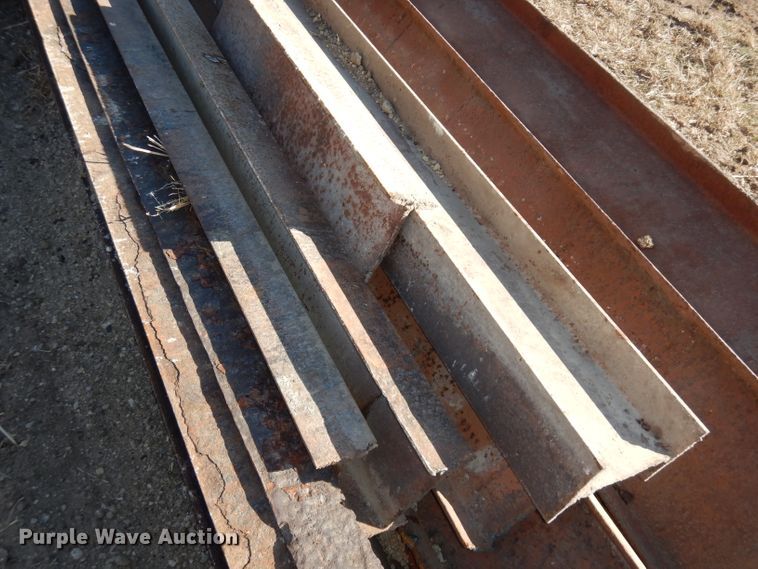 image for item HU9025 Approximately 30 I-beams