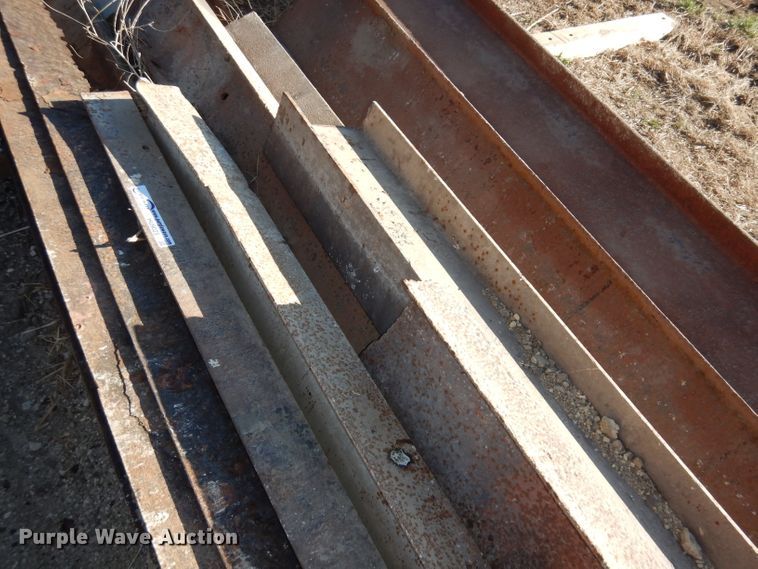 image for item HU9025 Approximately 30 I-beams