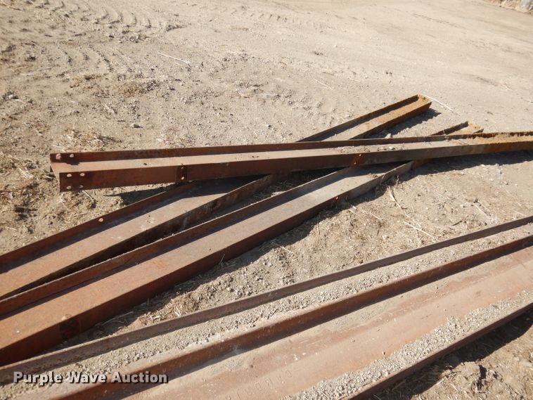 image for item HU9025 Approximately 30 I-beams