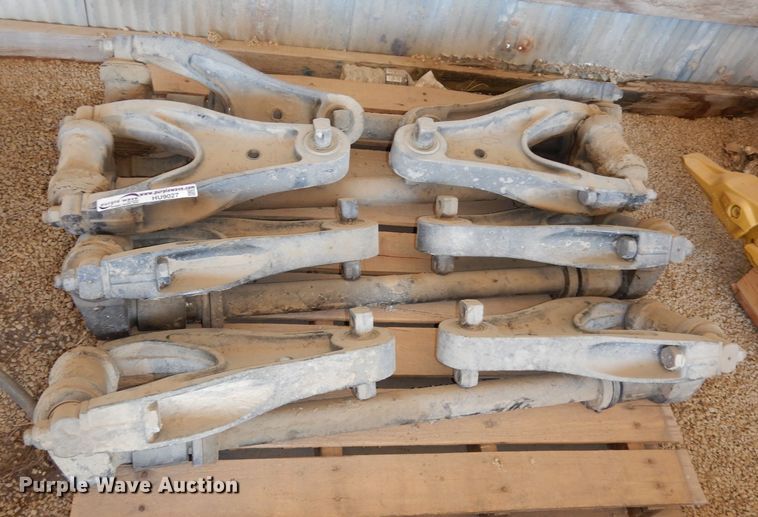 image for item HU9027 (4) Kenworth suspension arms