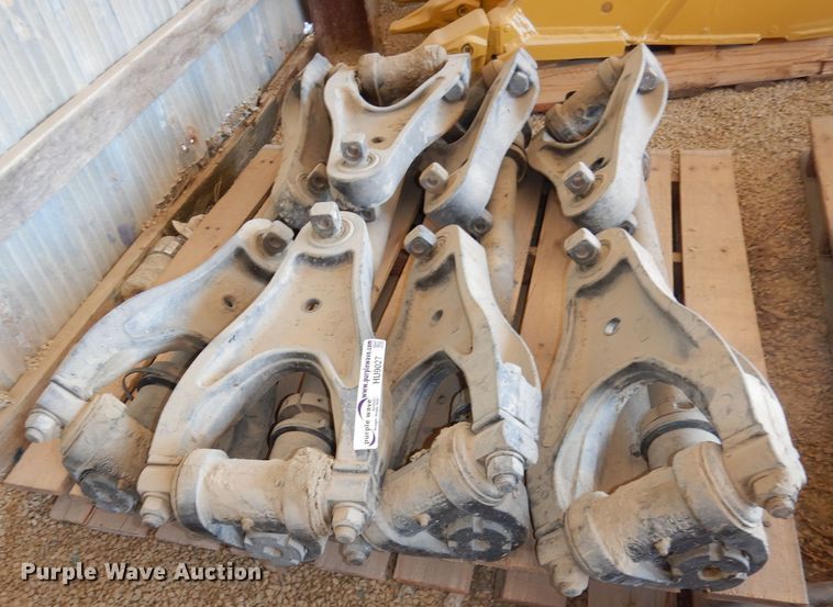 image for item HU9027 (4) Kenworth suspension arms
