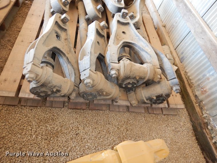 image for item HU9027 (4) Kenworth suspension arms
