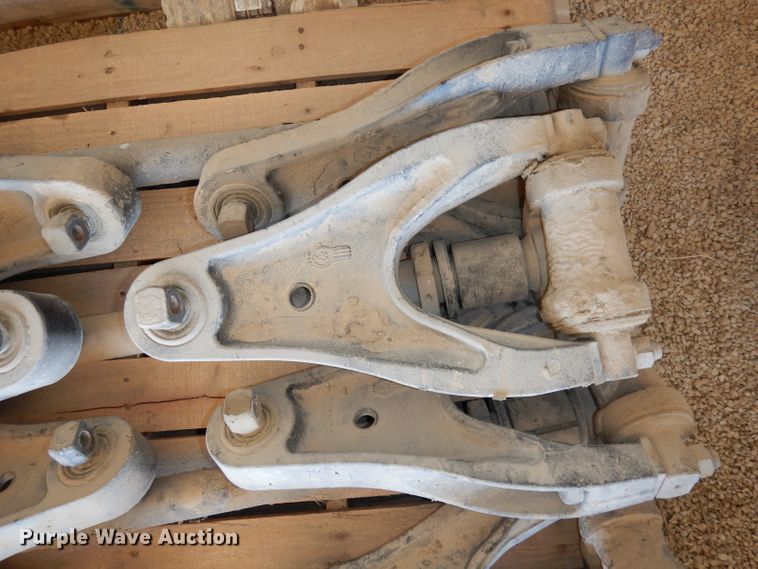 image for item HU9027 (4) Kenworth suspension arms