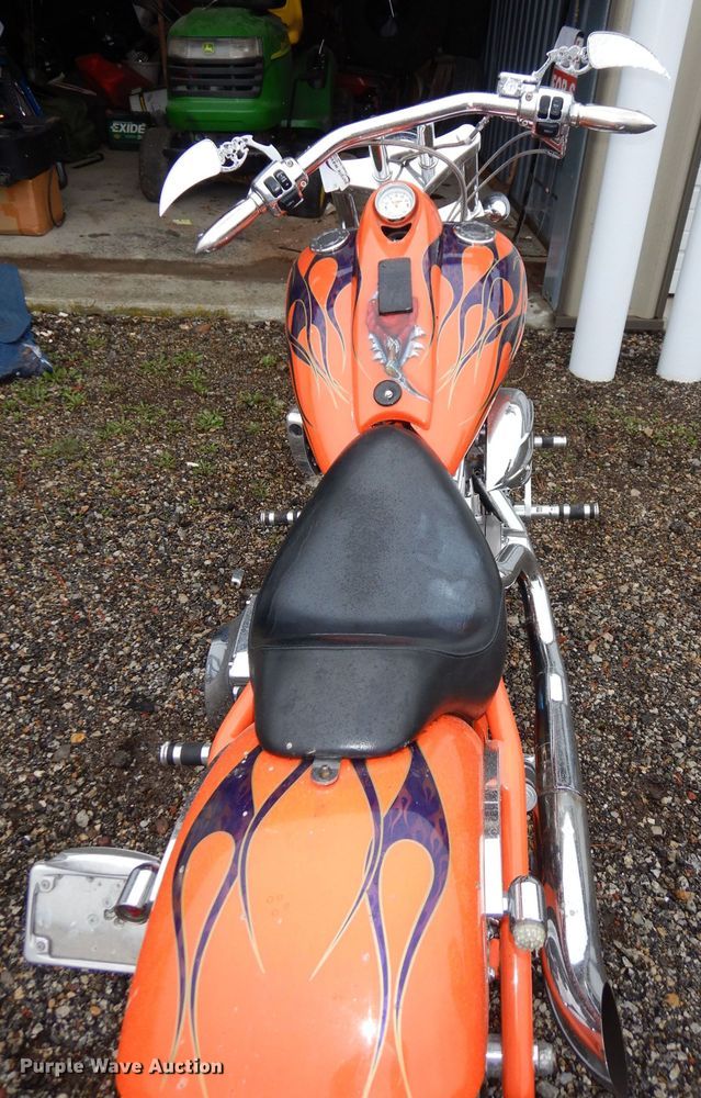 image for item HU9153 2003 Big Dog Pitbull motorcycle