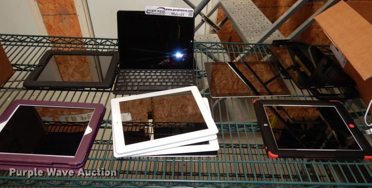 image for item HU9161 (10) Apple iPads