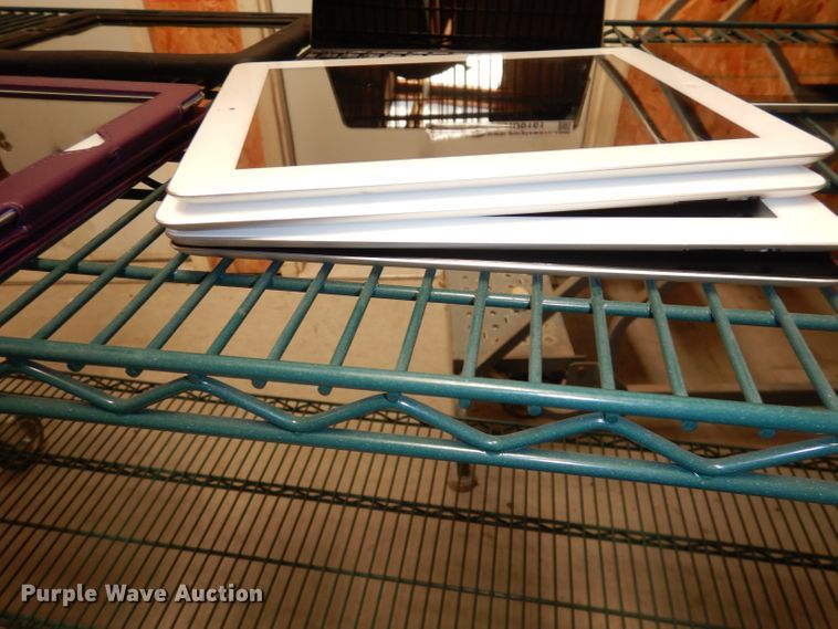 image for item HU9161 (10) Apple iPads