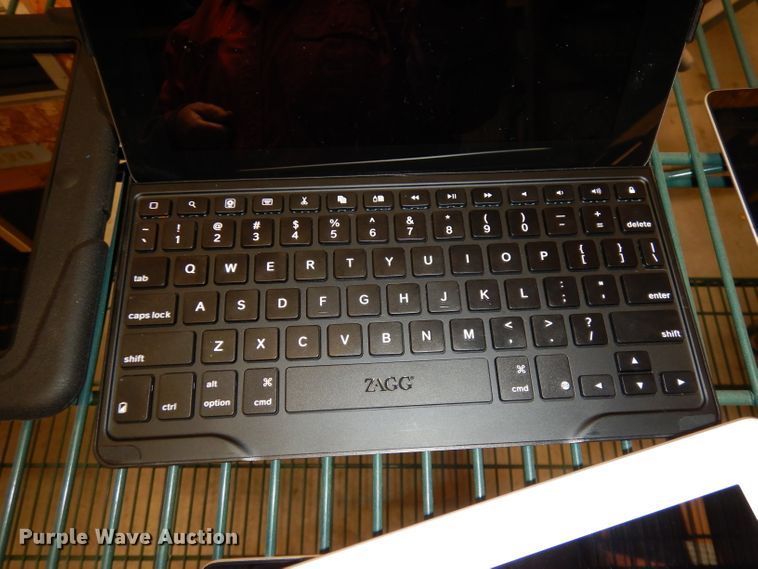 image for item HU9161 (10) Apple iPads