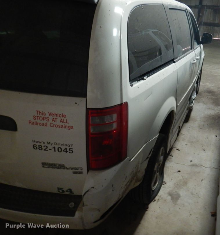 image for item HW9851 2010 Dodge Grand Caravan  van
