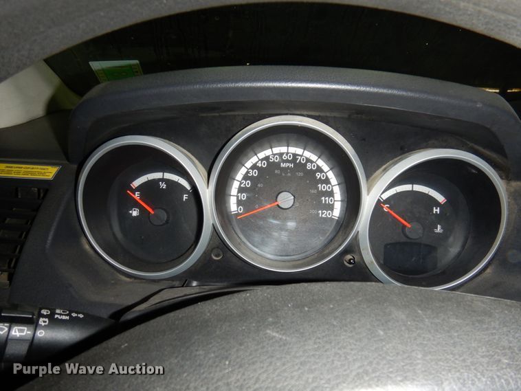 image for item HW9851 2010 Dodge Grand Caravan  van