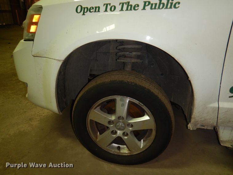 image for item HW9851 2010 Dodge Grand Caravan  van