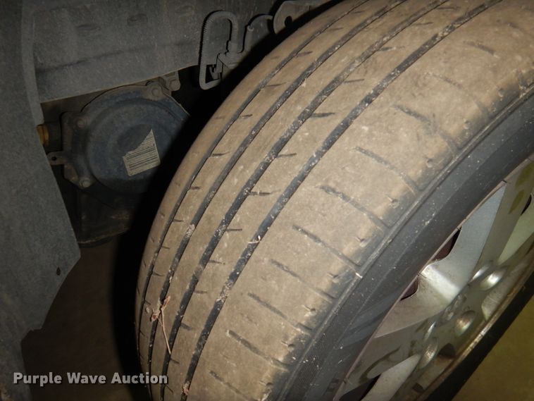 image for item HW9851 2010 Dodge Grand Caravan  van