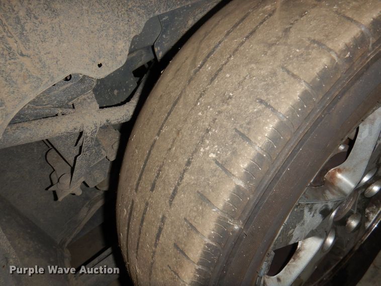 image for item HW9851 2010 Dodge Grand Caravan  van