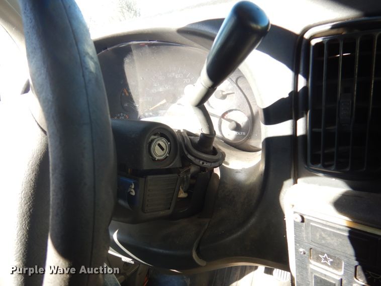 image for item HW9857 2000 Chevrolet Express  shuttle bus