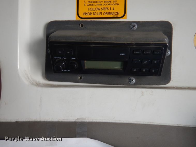 image for item HW9857 2000 Chevrolet Express  shuttle bus