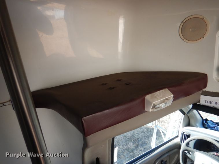 image for item HW9857 2000 Chevrolet Express  shuttle bus