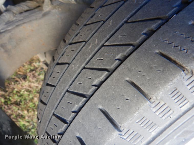 image for item HW9857 2000 Chevrolet Express  shuttle bus