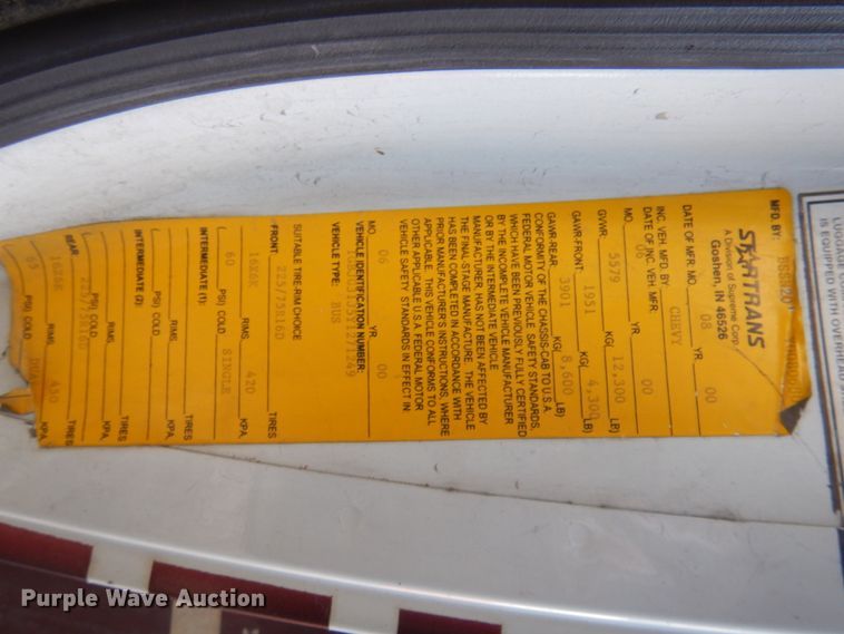 image for item HW9857 2000 Chevrolet Express  shuttle bus