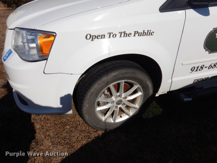 image for item HW9864 2015 Dodge Grand Caravan  handicap accessible van